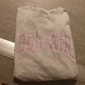 Xs - En tröja som grå den tecker under knät den passa för vinter varm och söt 