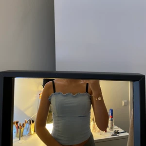 Nelly top strl S  - Jätte gullig blå top från Nelly. Storlek S men passar även M. Den är jätte fin men kommer inte till användning❤️köpare står för frakt 