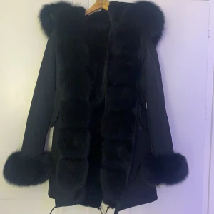 Fatima Parka storlek S - Heeej säljer min Fatima Parka i Storlek S❤️