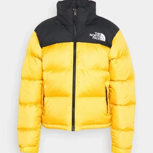 The north face jacka - Fin gul the north face jacka i storlek M! Skriv för fler bilder