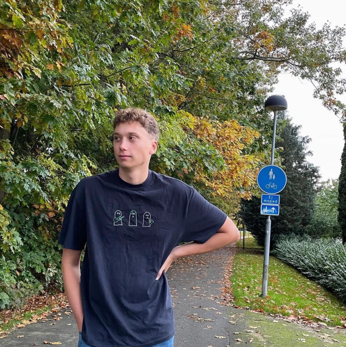 T-shirt ”SPOOKY”