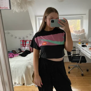 T-shirt Nike - Fint skick. Storlek 158-164. Passar en S skulle jag säga.