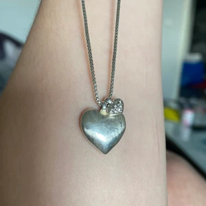 Halsband  - 65kr + frakt och alla diamanter sitter kvar