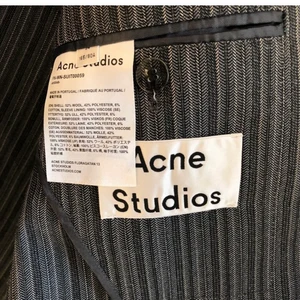 Acne Studios Kavaj - Säljer min fina kavaj från Acne Studios pga lite för stor. Strl 34💜💜