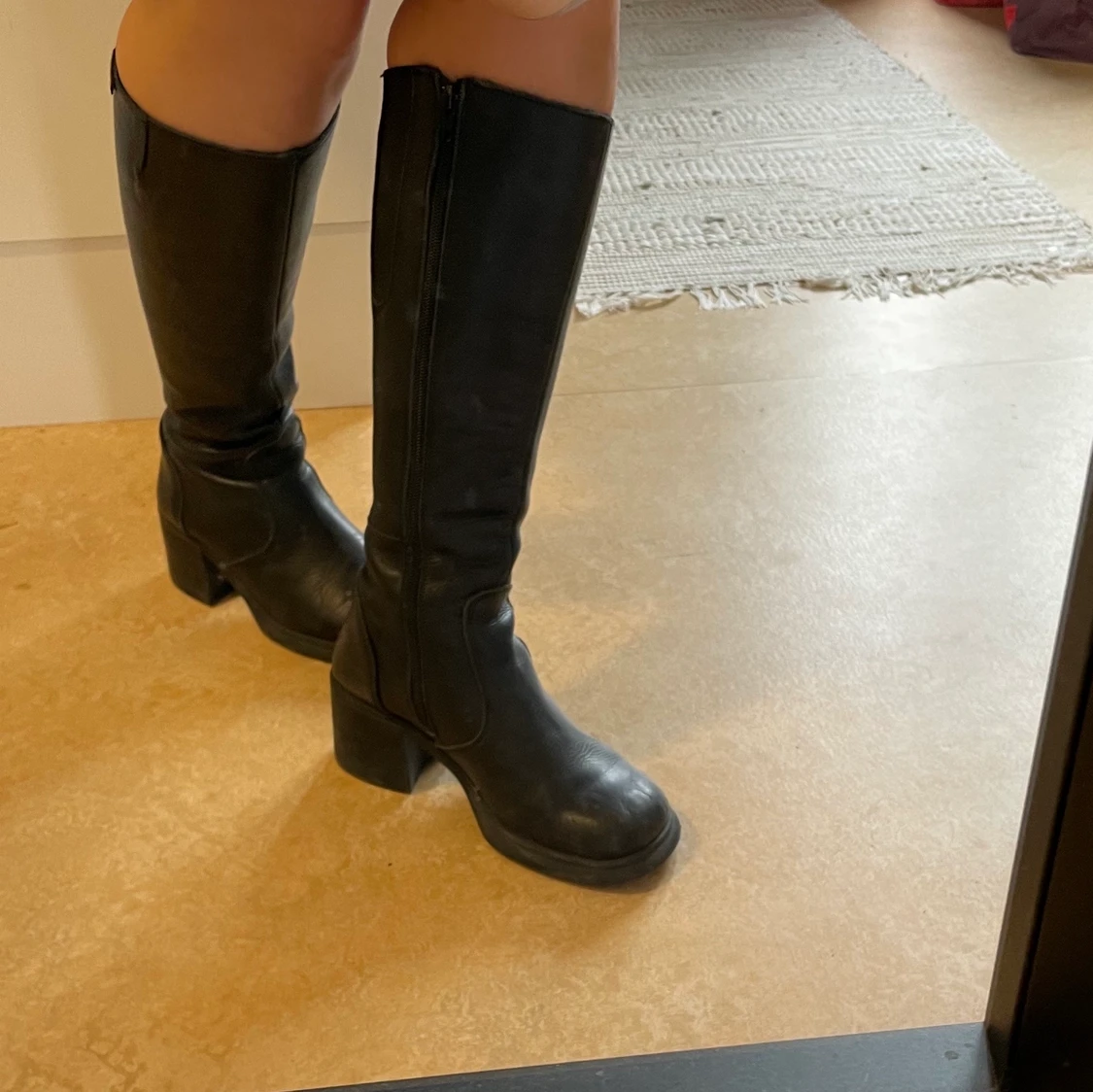 Vintage stövlar i äkta läder