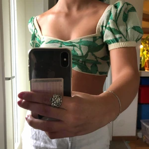Topp - Slutsåld topp från Zara, endast testad💕