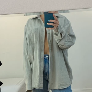 Oversized skjorta - Beige oversized skjorta, jätteskön att bara ha som overshirt!