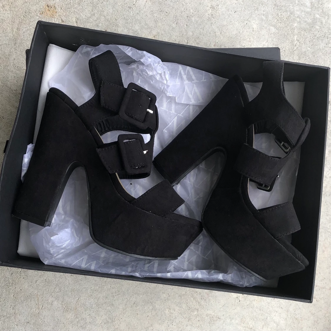 Svarta platå sandaler, från Belle Women.