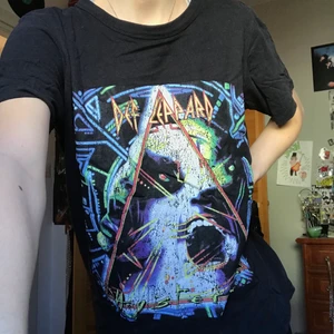 Band t-shirt - Cool Def Leppard t-shirt, oversized