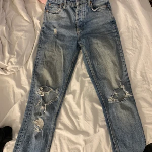 Gina tricot jeans - Sparsamt använda, köpare står för frakt💕