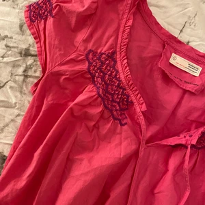 Oddmolly topp  - Mörkare rosa odd Molly topp. Fint skick!