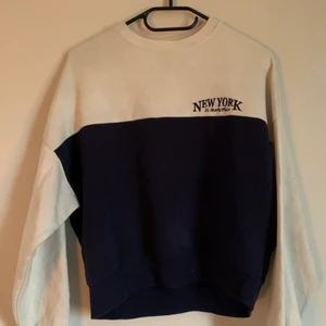 Tröja  - Säljer denna tröjan från h&m💗💗💗