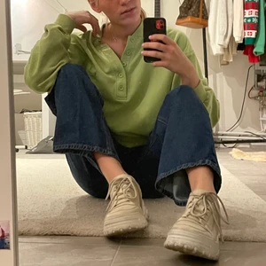 Chunky sneakers - Coola sneakers i stl 39. Använda men fina. Nypris 700kr