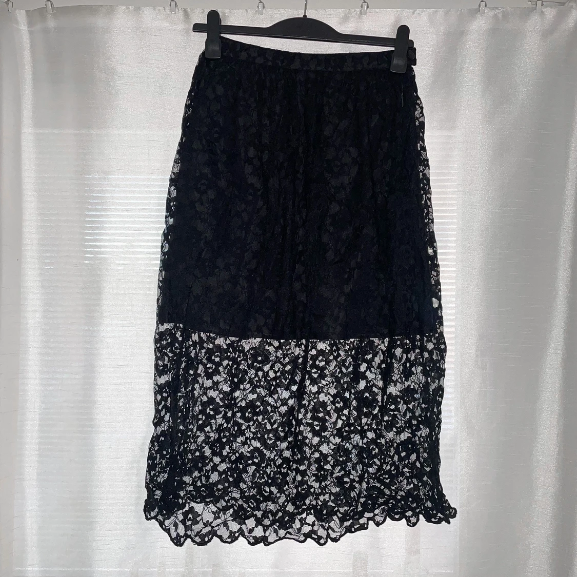 Svart spetskjol (S), 95 SEK - 91