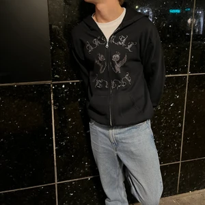 AKRYL tröja - en tröja från @akryluf i storlek XL! 