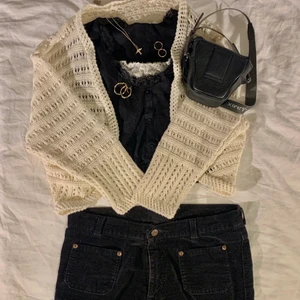 Vintage kofta - Har köpt second hand men står inget märke eller storlek :( passar mig som har S