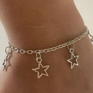 STJÄRNARMBAND  - Fint stjärnarmband i silver