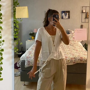 H&M skjorta - Superfin omlott-skjorta i linne, fraktar❤️❤️