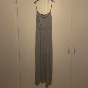 Klänning från bikbok - Klänning från bikbok, storlek xs. Kan skicka fler bilder om det önskas.