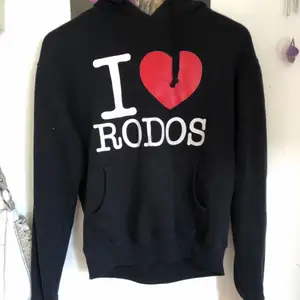 I love Rhodos hoodie, den är lite nopprig.
