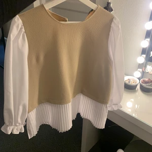 Tröja - Helt ny tröja från zara som är sååå fin men vet inte om det är min still, endast provad 