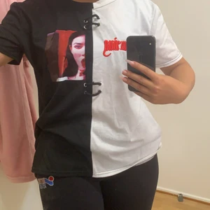 Tröja - Säljer denna som köptes från shein men använder it längre