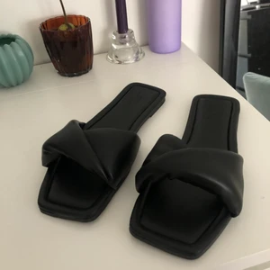 Skor - Strl 39! Aldrig använda 