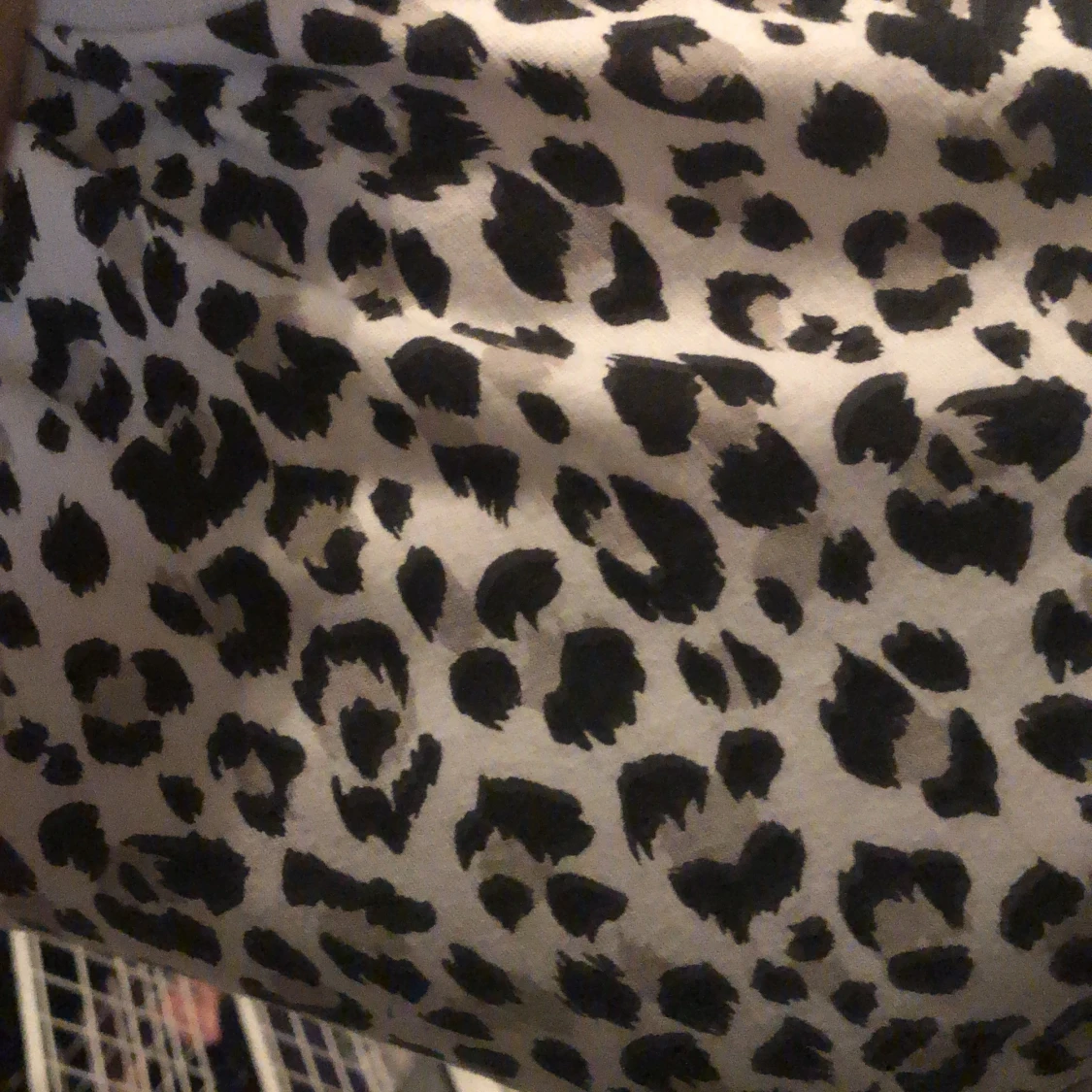 T-shirt med leopard mönster  - 90