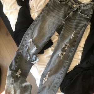 Jätte snygga jeans  - Ljus gråa , skriv privat för fler bilder ifall de önskas 😊
