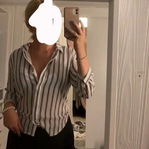 Skjorta från monki - Skjorta från monki i storlek S❤️