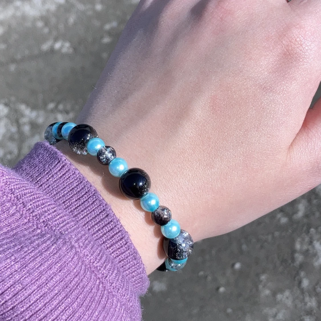 Turkos/svart armband - 25