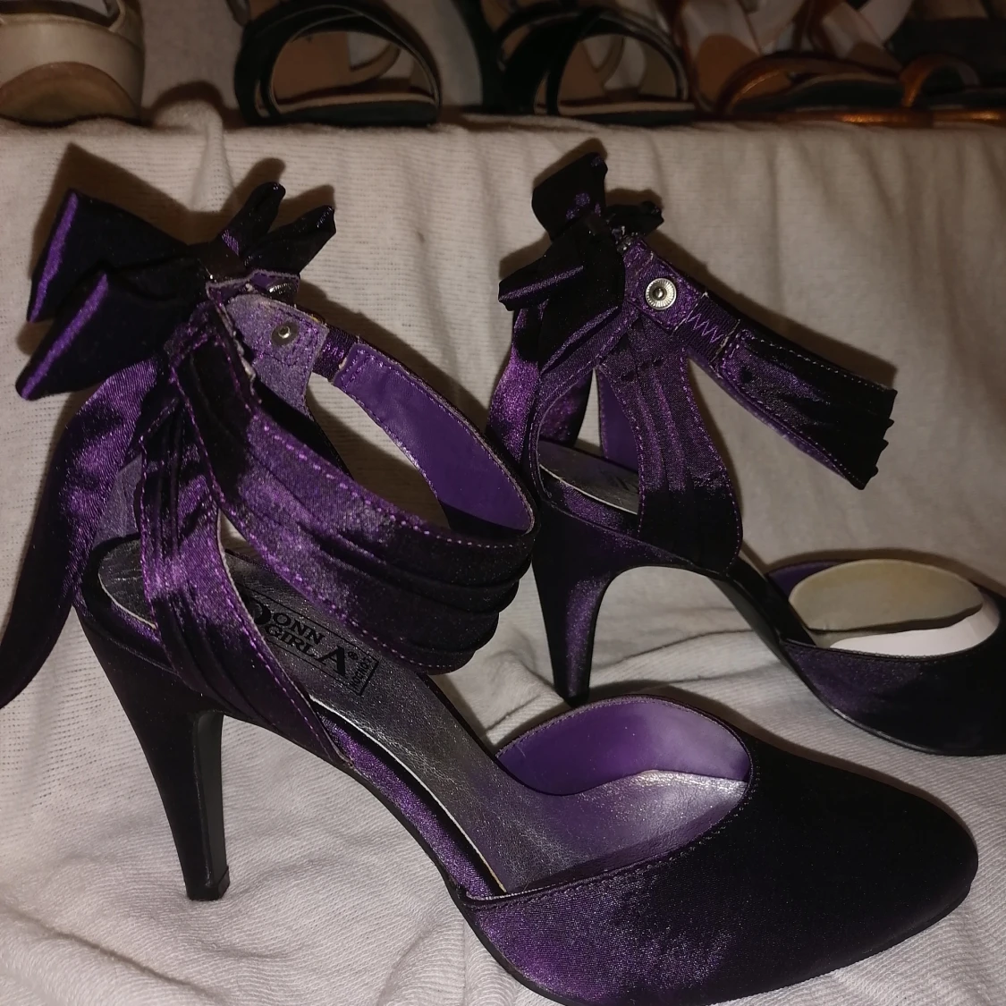 DonnaGirl högklackat. Lila. Strl 36 - 90