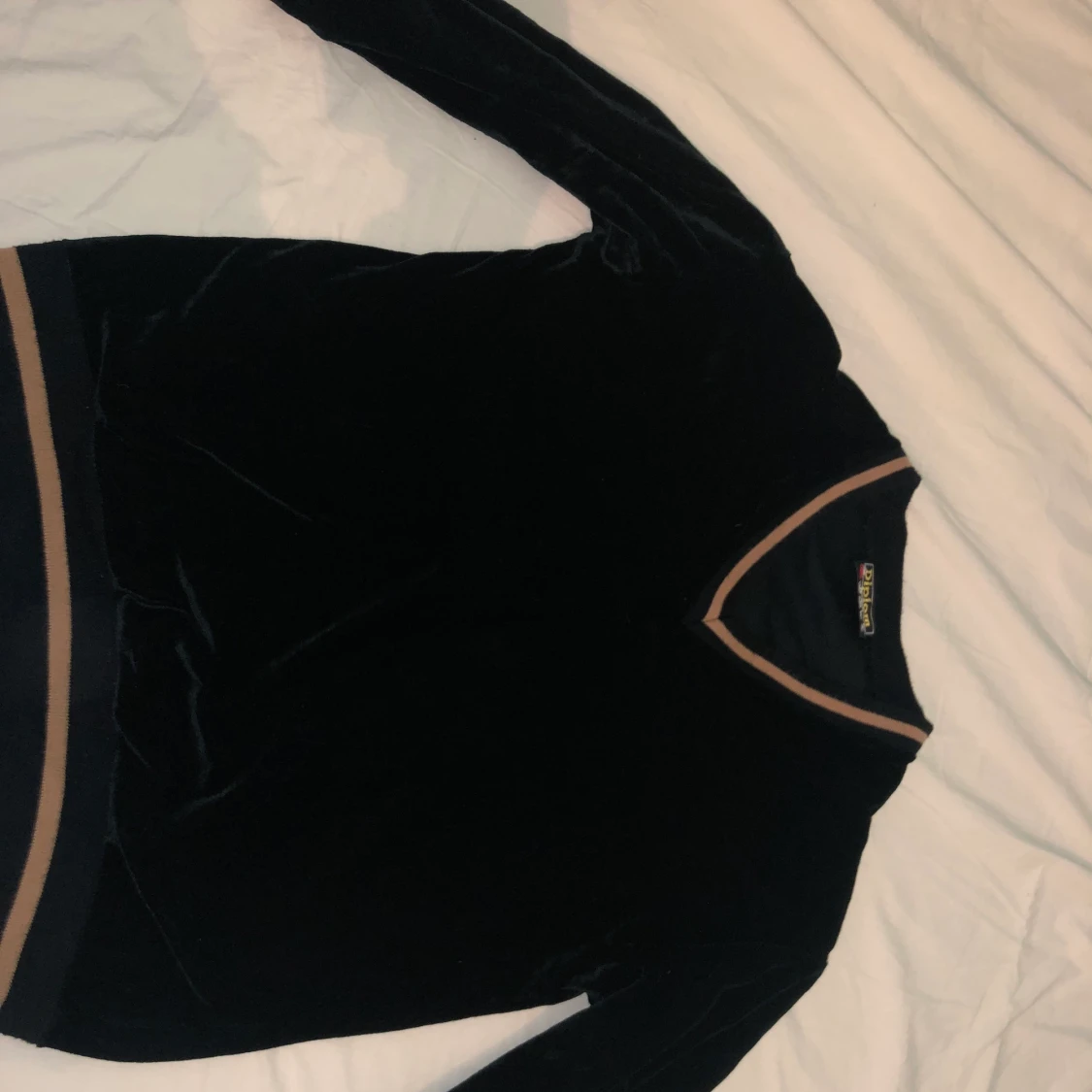 Y2k velour v-ringad sweatshirt 