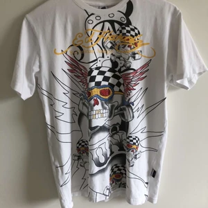 Ed hardy - Ed hardy tshirt i storlek xxl , bra skick, passar flera storlekar!