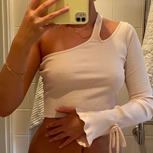 Söt topp - Så söt topp ifrån na-kd 💖 Använd Max 2 gånger. 