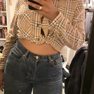 Skjorta/blus från hm - Storlek: 38