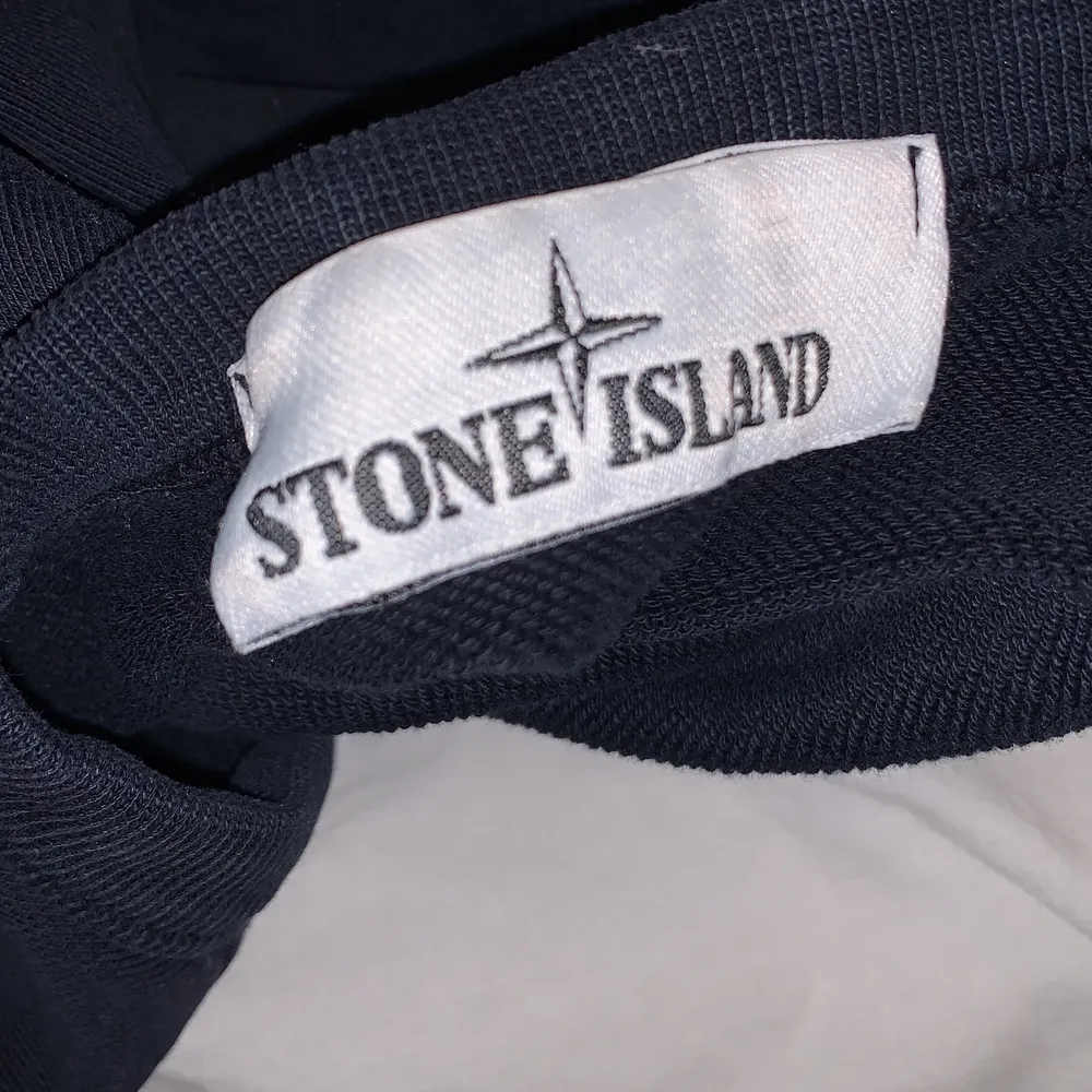 Använd stone island sweatshirt size s. Hoodies.