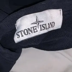 Använd stone island sweatshirt size s
