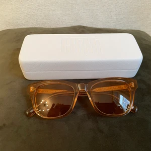 Chimi solglasögon gula  - Snygga chimi solglasögon i model 07. Knappt använda. 