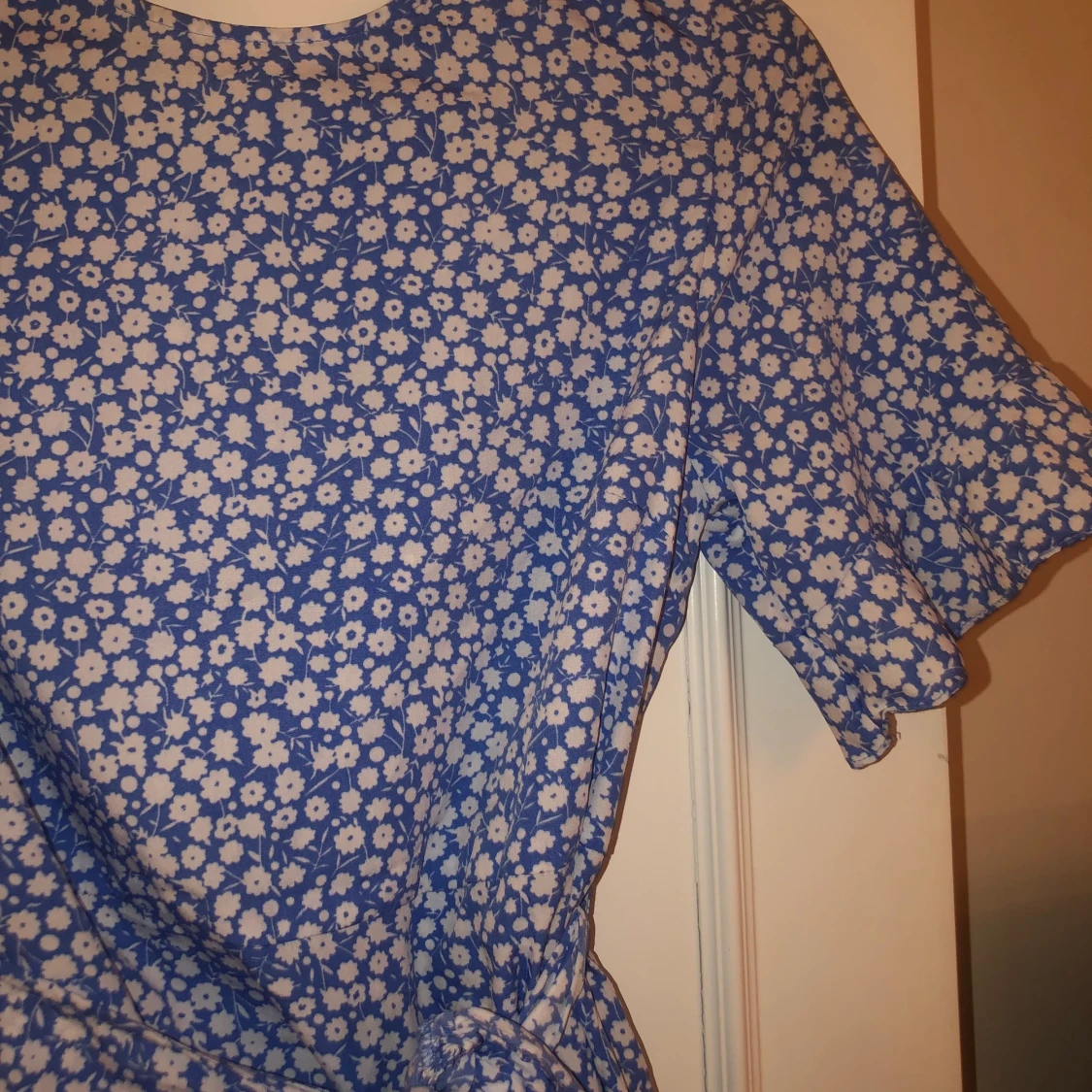 Blommig klänning  - 90