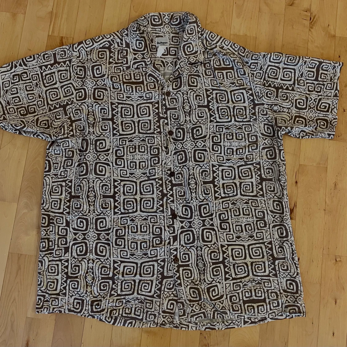 Skjorta med mönster