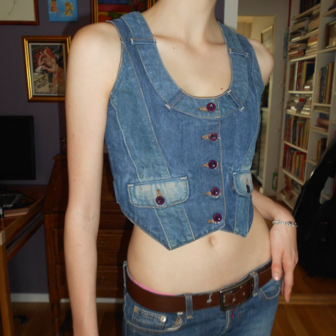 Y2k jeansväst med lila knappar från Acne 🤠