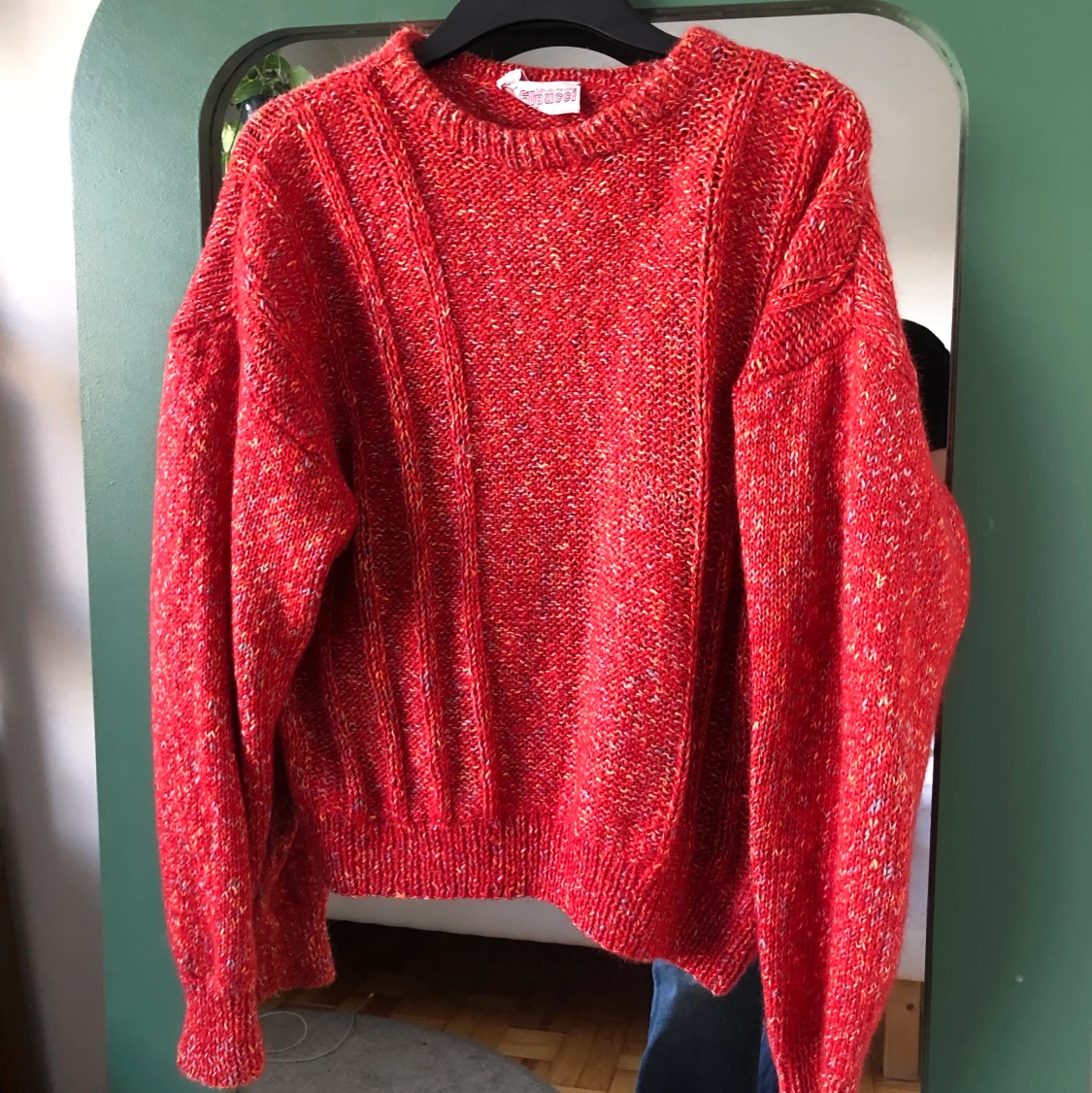 Röd tjocktröja