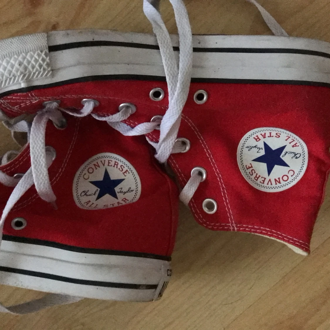 Röda converce 38 - 90