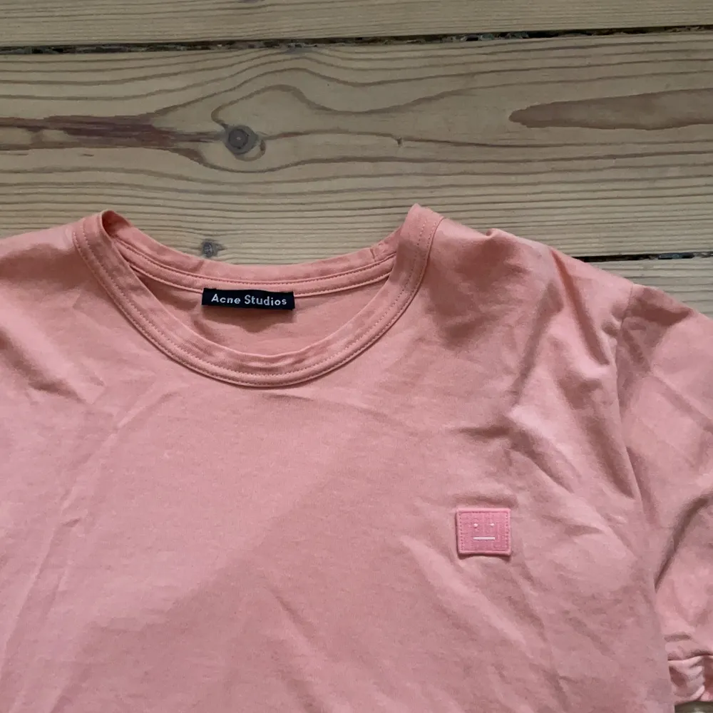 Acne studios face tshirt in small. But oversize🌸. T-shirts.