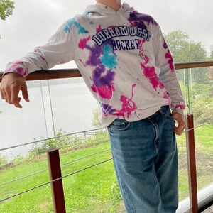 VINTAGE COLLEGETRÖJA  - 🔷 VINTAGE COLLGETRÖJA  Modellen bär vanligtvis storlek M  🔷 Kontakta via dm för köp