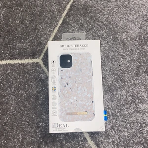 Ideal of Sweden iPhone 11/XR skal  - Inte ens öppnad, rensar allt jag har. 