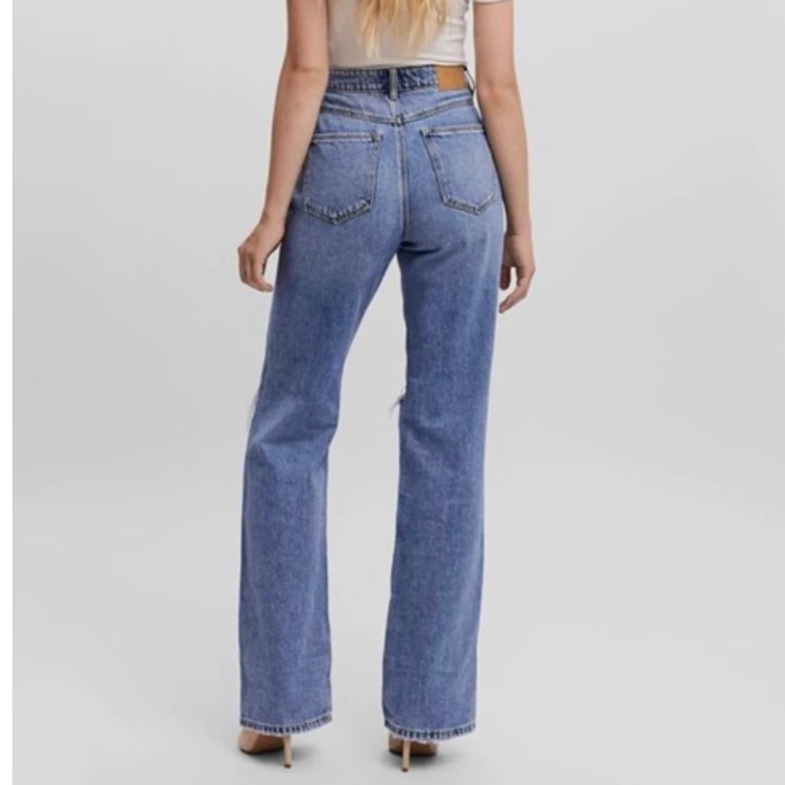 Superfina jeans i en rak modell hrlt nya - 91