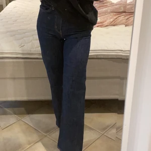 Ett par Levis jeans - Ett par jätte fina Levis jeans som jag bara har tagit foto i annars aldrig använda skicka för mer bilder eller info