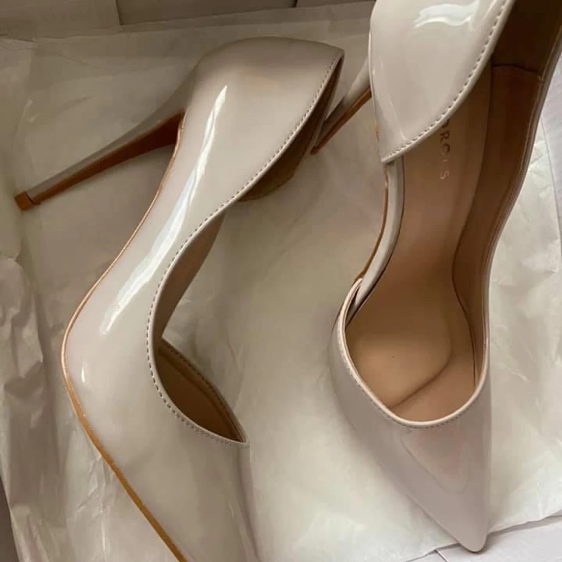 High heels i Beige ( wode fit ) 39 